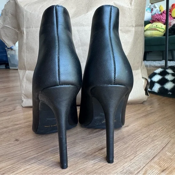 Elegant Black Women's Ankle Boots - Picture 4 of 7